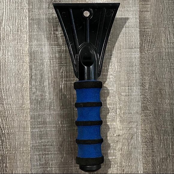💞 New Unbreakable Ice Scraper with Soft Grip Handle - Picture 2 of 3